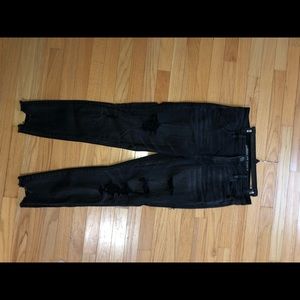 NWOT American Eagle ripped skinny jeans!